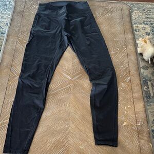 HALARA Black High-Waist Leggings with Side Pockets